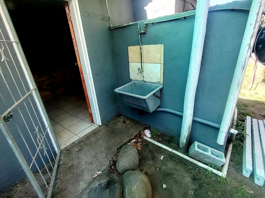 10 Bedroom Property for Sale in Quigney Eastern Cape